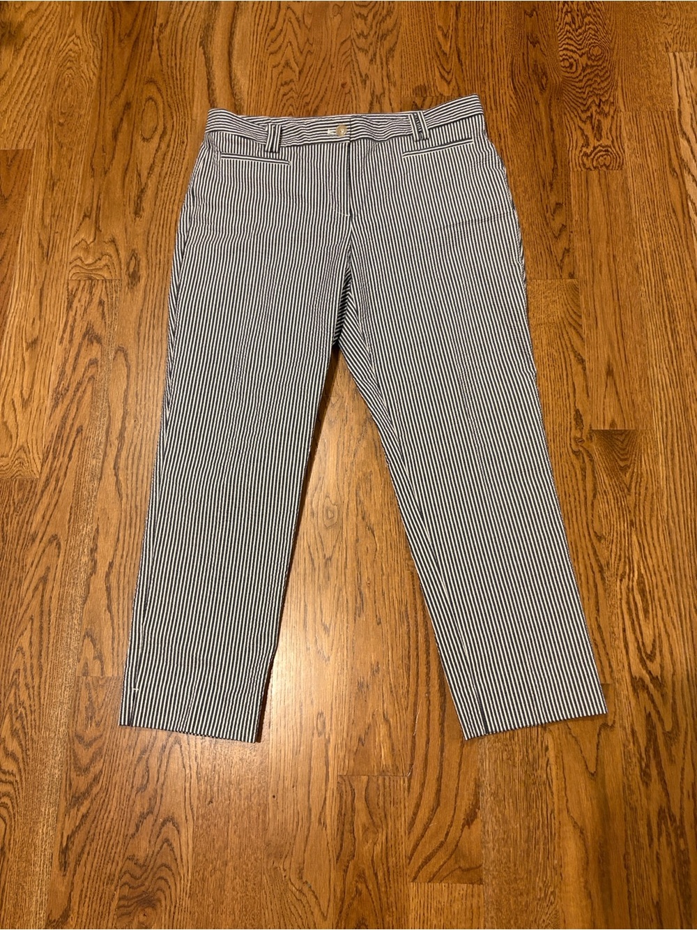 NWT Ann Taylor Cropped Seersucker Pants